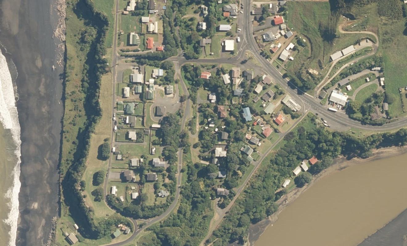 39 Tainui Street, Mokau - Carousel 1