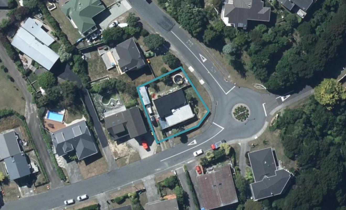 47A PENRYN DR, Camborne, Porirua - Carousel 1