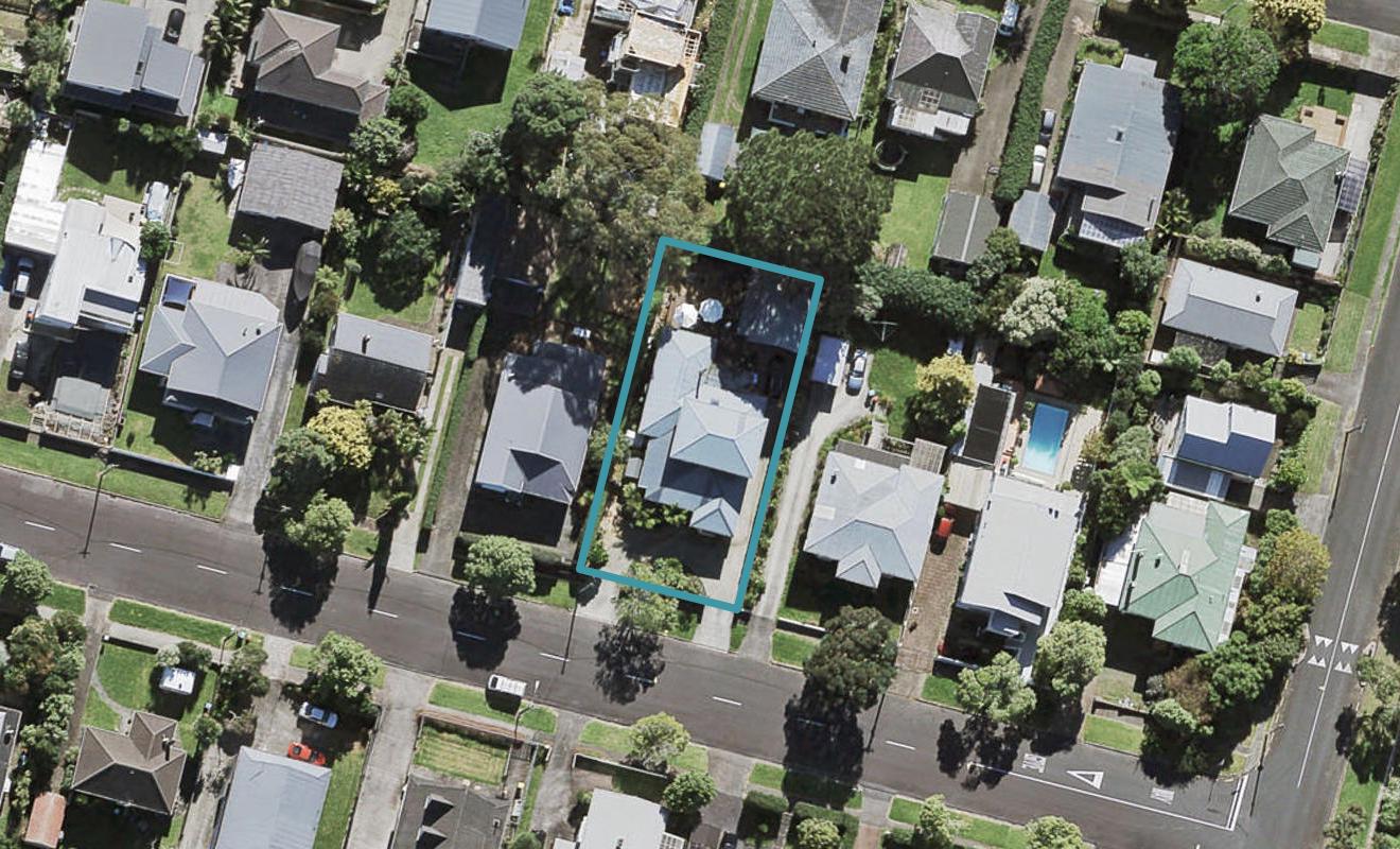 46 Princes Avenue, Mount Roskill, Auckland - Carousel 1