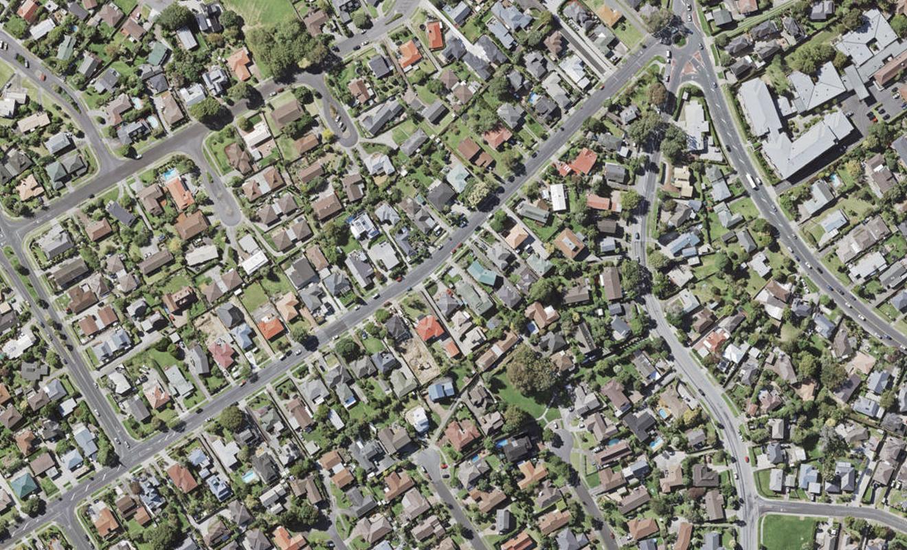 18A Bradbury Road, Botany Downs, Auckland - Carousel 1