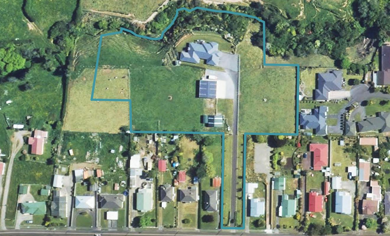 14B Pembroke Road, Stratford - Carousel 1