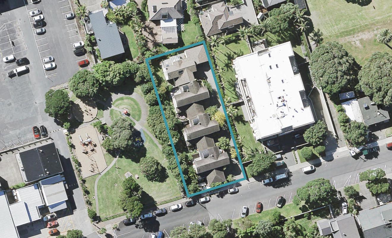 3/6 Sidmouth Street, Mairangi Bay, Auckland - Carousel 1