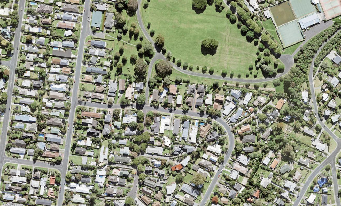 16 The Circle, Manly, Whangaparaoa - Carousel 1