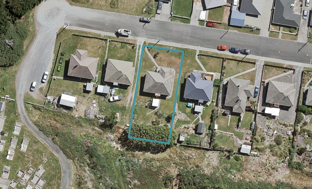 212 Lagan Street, Bluff - Carousel 1