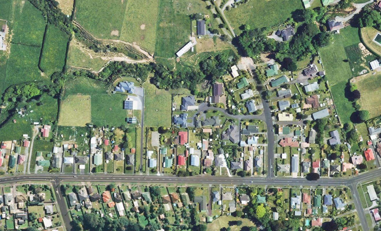 73C Cressida Avenue, Stratford, Stratford - Carousel 1