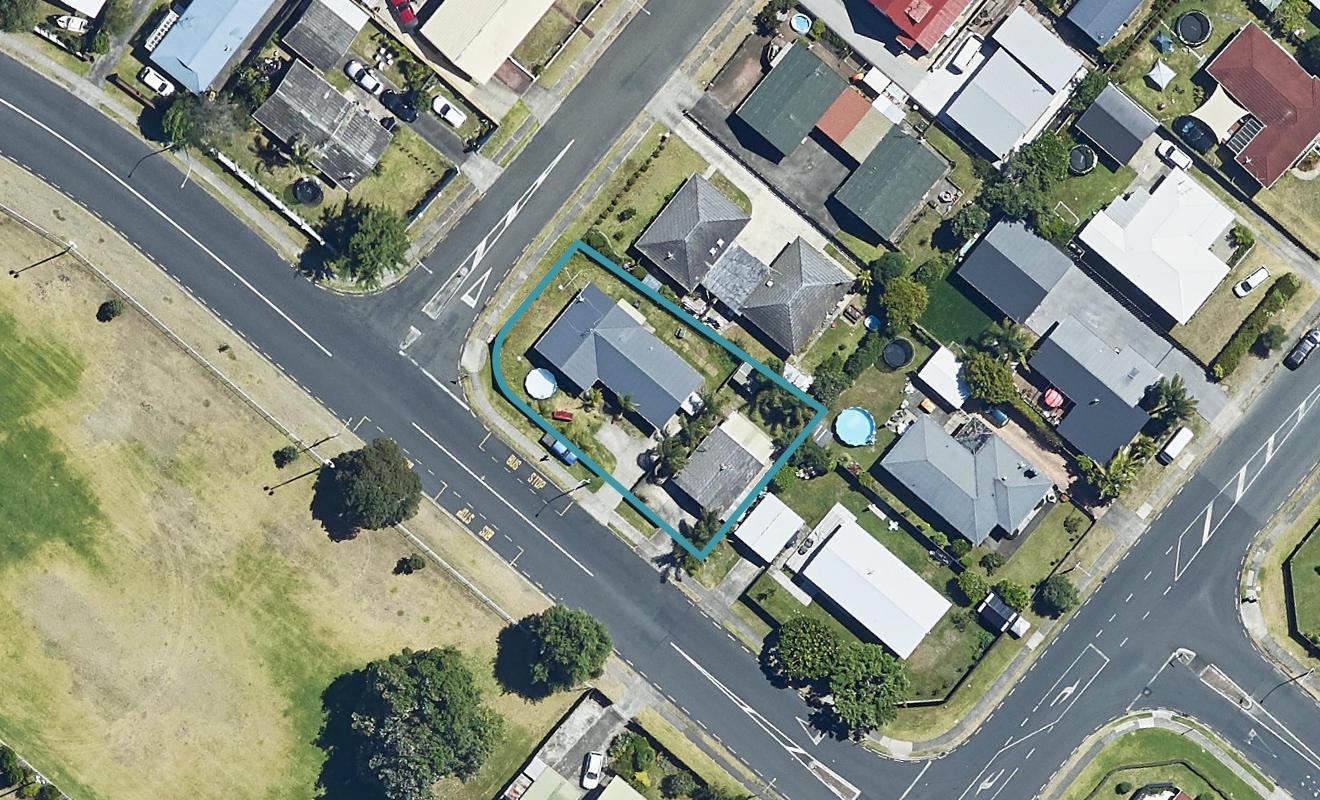 127 Links Avenue, Mount Maunganui, Mount Maunganui - Carousel 1