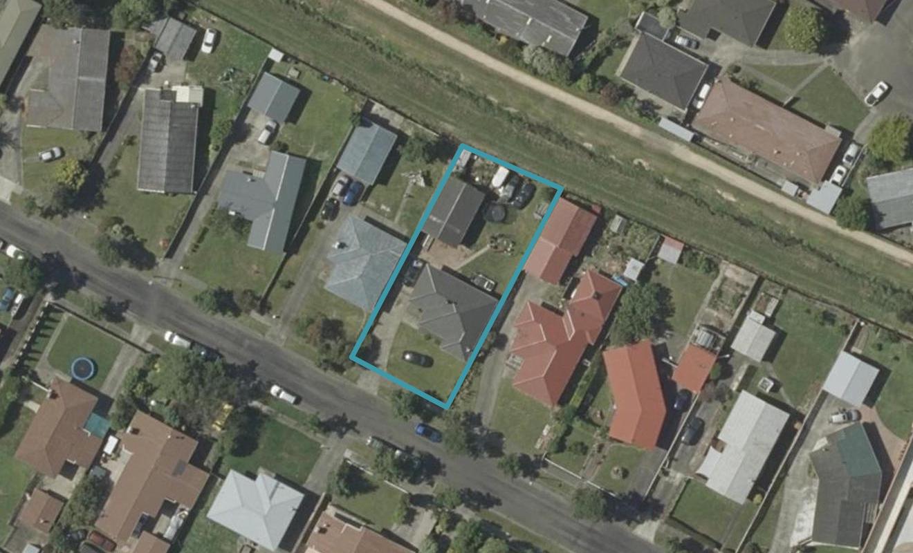 33 Abraham Crescent, Milson, Palmerston North - Carousel 1