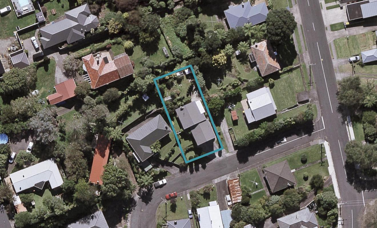 2 Taunton Place, Lynmouth, New Plymouth - Carousel 1