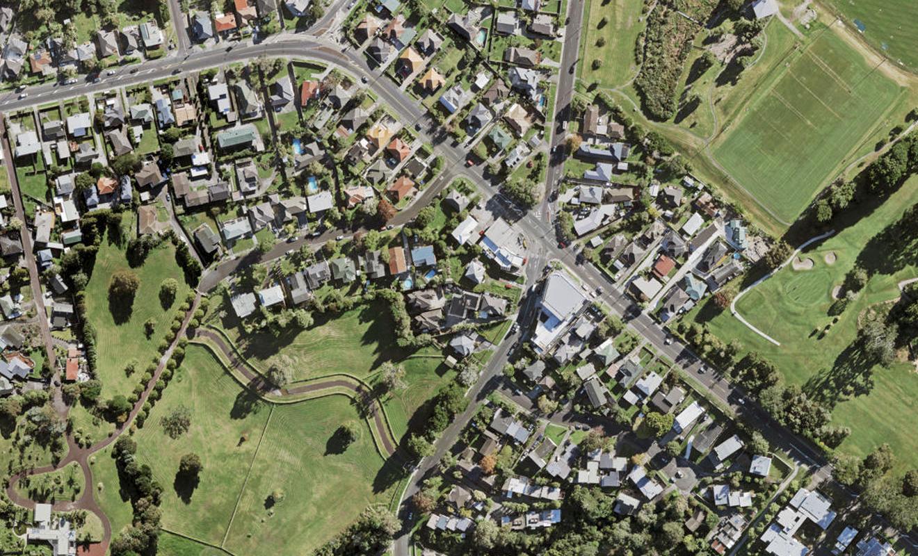 3D Commodore Drive, Mount Roskill, Auckland - Carousel 1