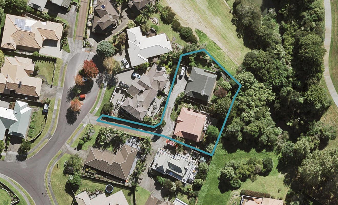 2/5 Pelican Lane, Unsworth Heights, Auckland - Carousel 1