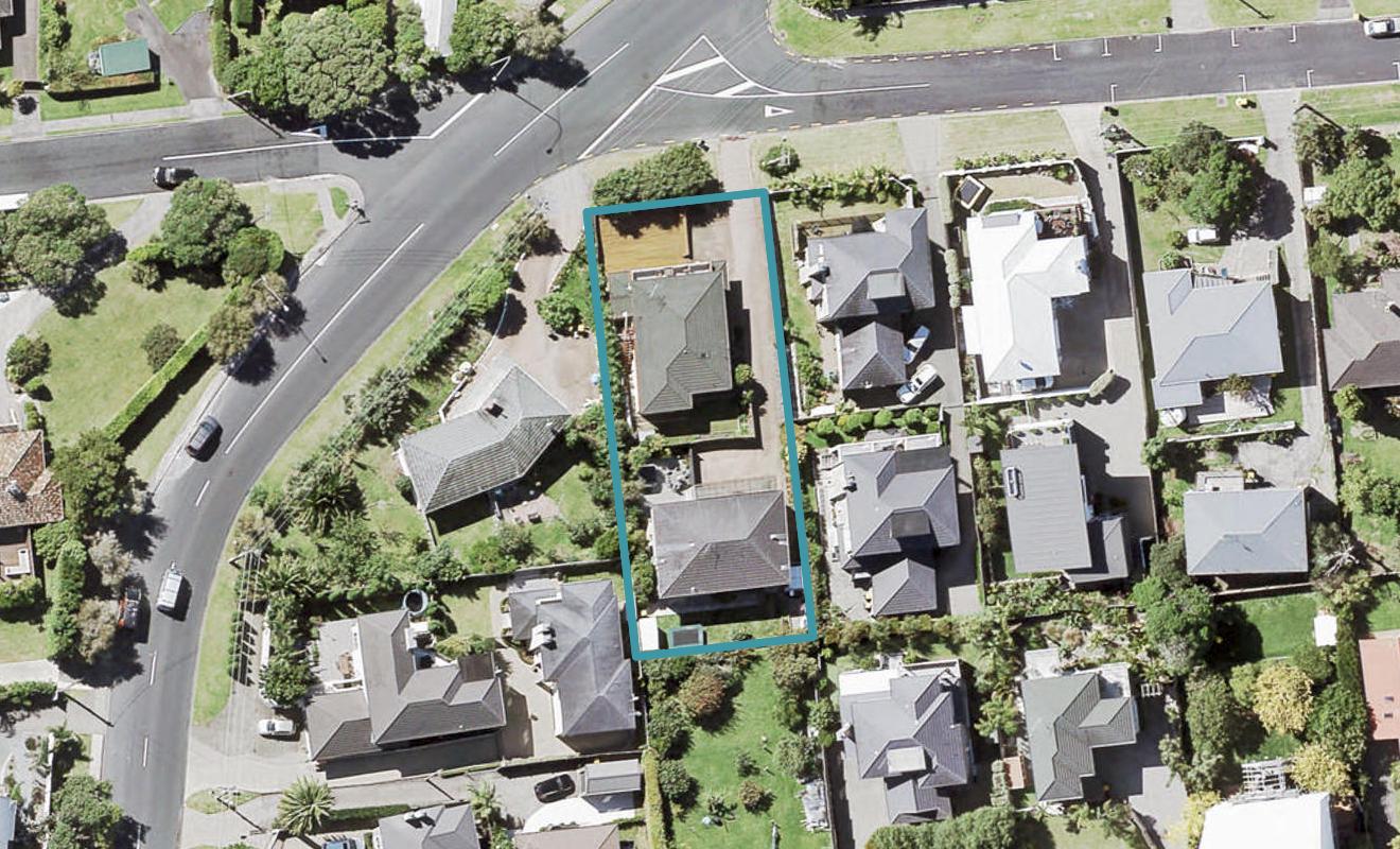 2/1 Beechwood Road, Rothesay Bay, Auckland - Carousel 1
