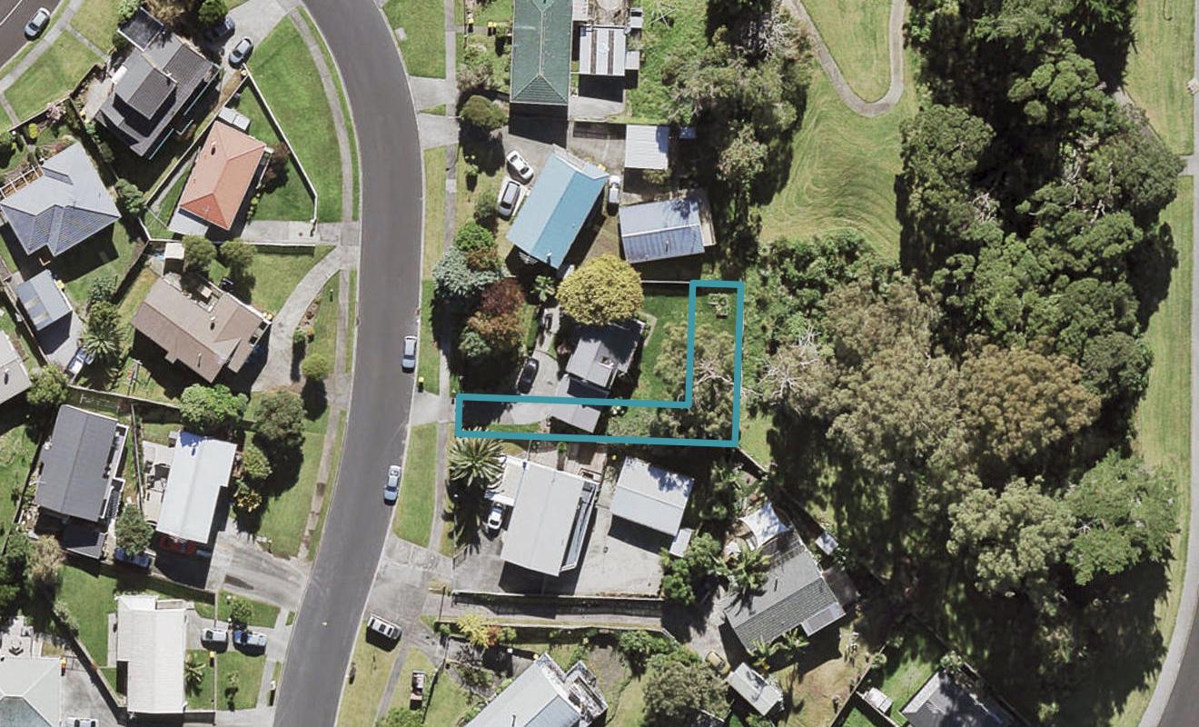 7/33 Elizabeth Drive, West Harbour, Auckland - Carousel 1