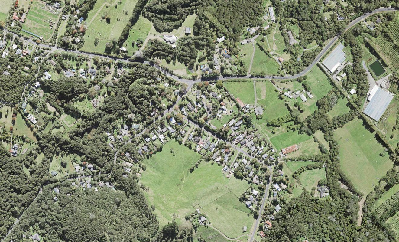 4 Grassmere Road, Henderson Valley, Auckland - Carousel 1