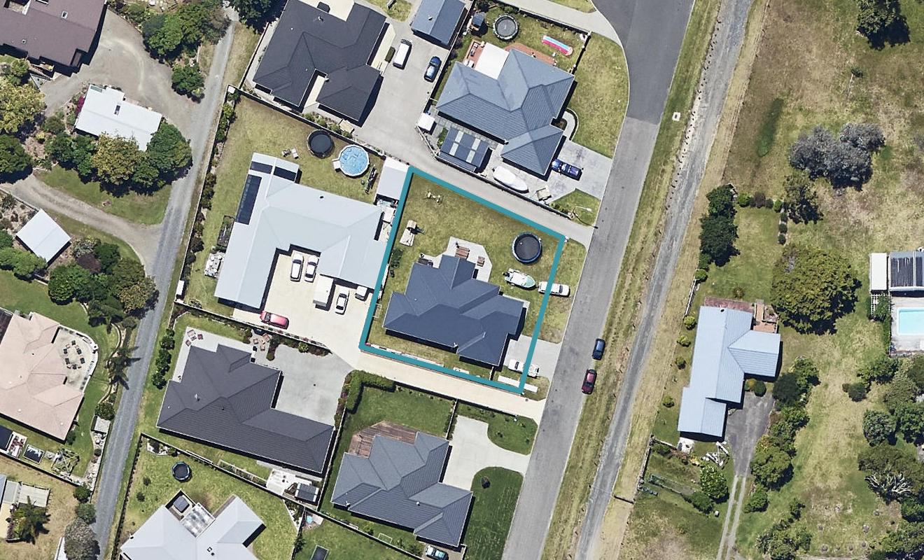 21 Dawn Parade, Coastlands, Whakatane - Carousel 1