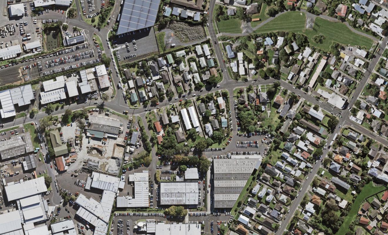 24C Leonard Road, Mount Wellington, Auckland - Carousel 1