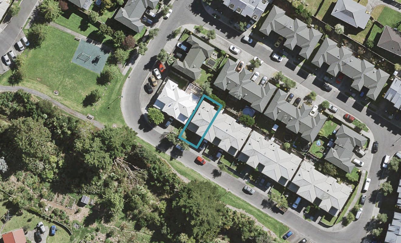 33 Verdale Circle, Glen Eden, Auckland - Carousel 1