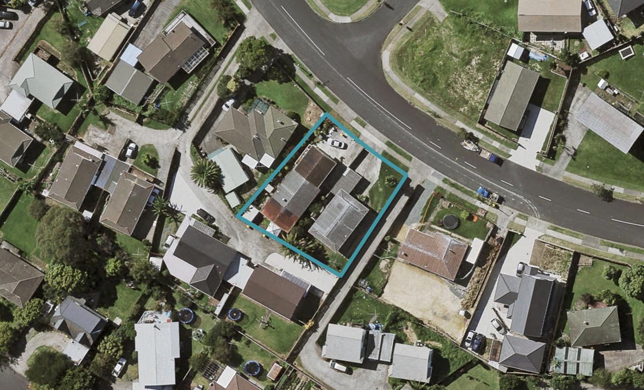 2/23 Charntay Avenue, Clover Park, Auckland - Carousel 1