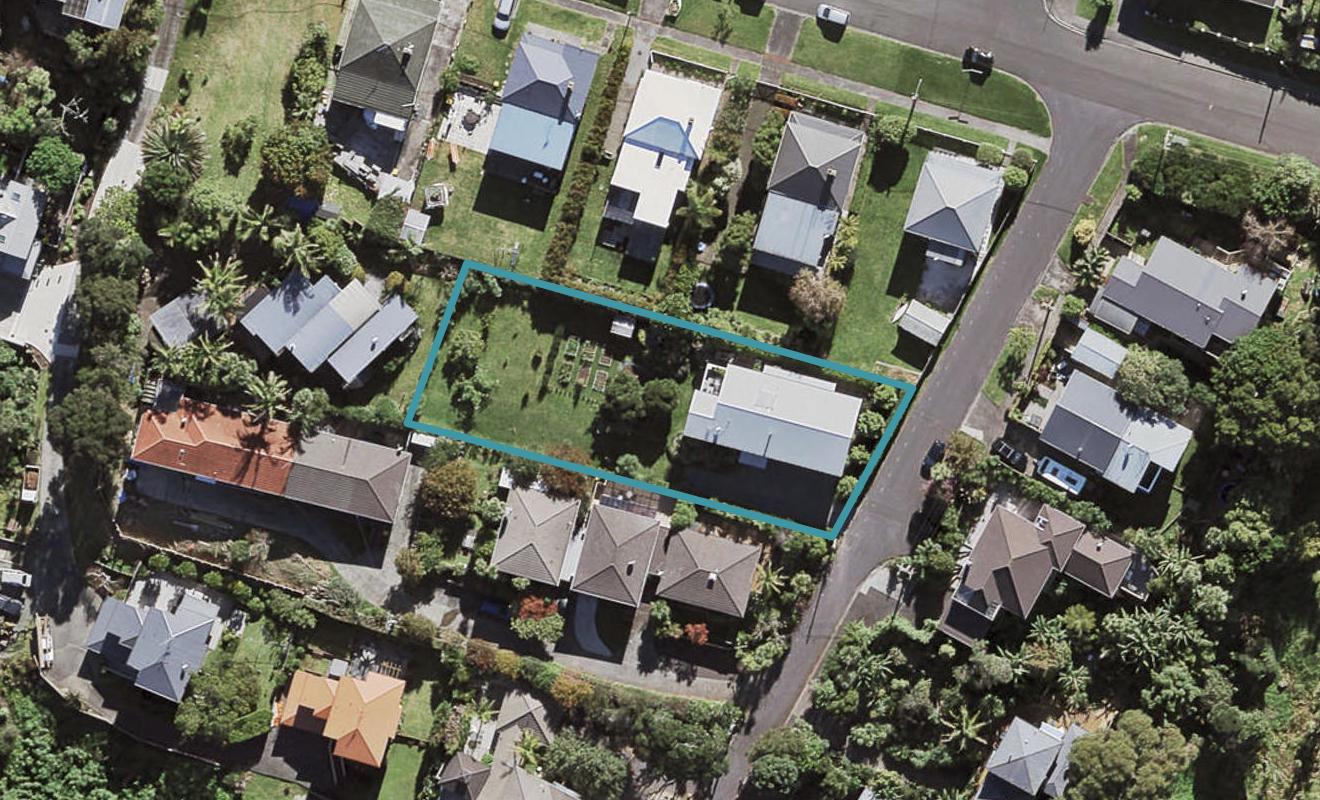 1 Pullum Street, Birkenhead, Auckland - Carousel 1