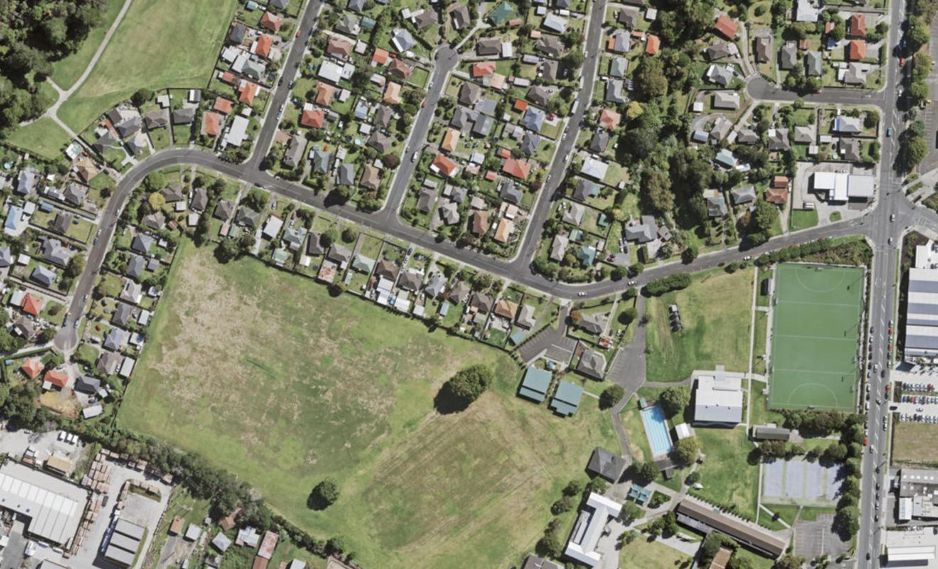 1/30 Smythe Road, Henderson, Auckland - Carousel 1