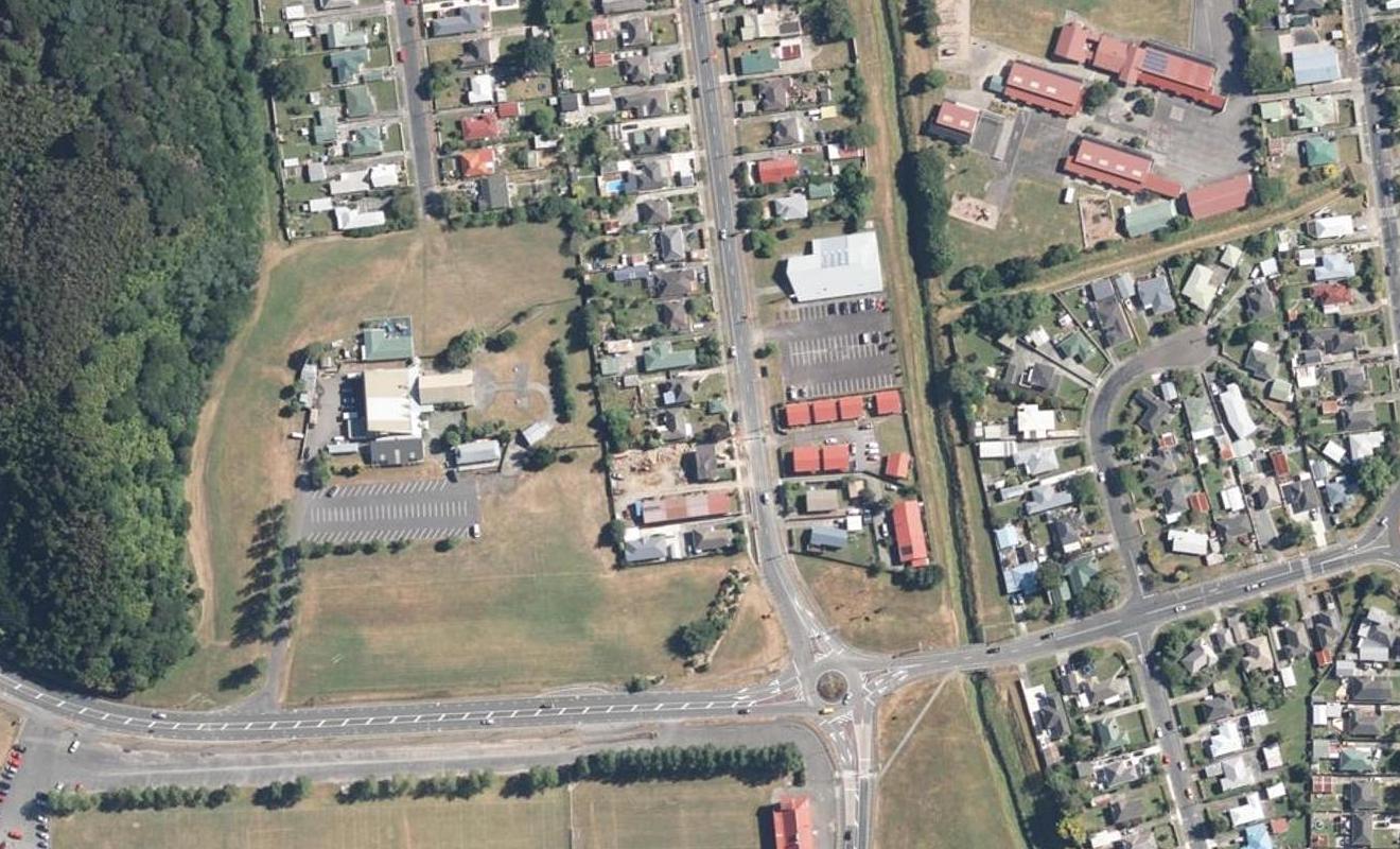 17 Wellington Road, Wainuiomata, Lower Hutt - Carousel 1