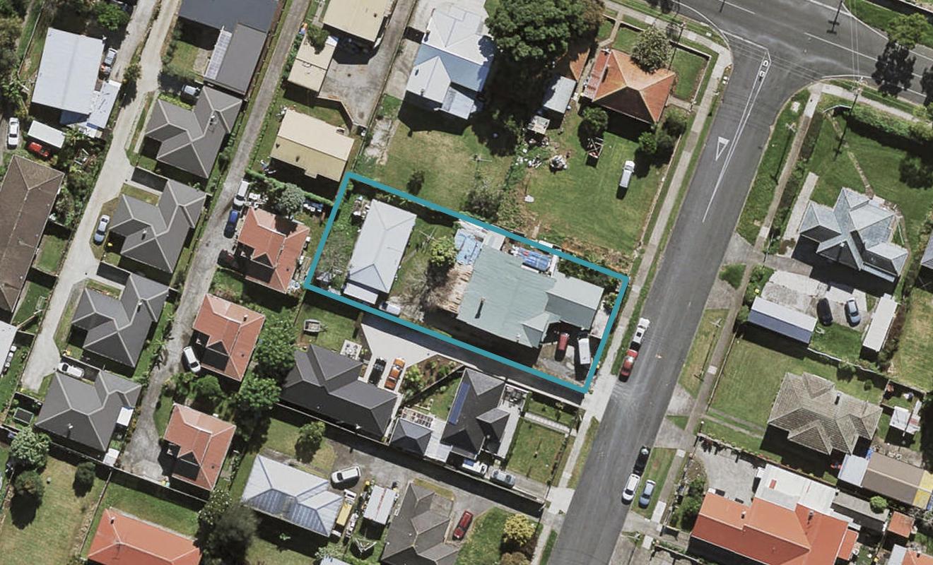 2/30 Driver Road, Mangere East, Auckland - Carousel 1