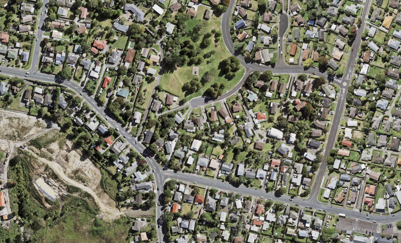 24B Zingaro Place, Massey, Auckland - Carousel 1