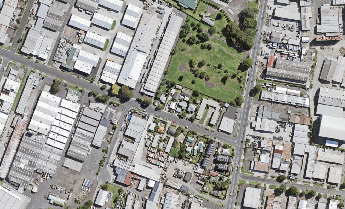 3/13 Keeling Road, Henderson, Auckland - Carousel 1