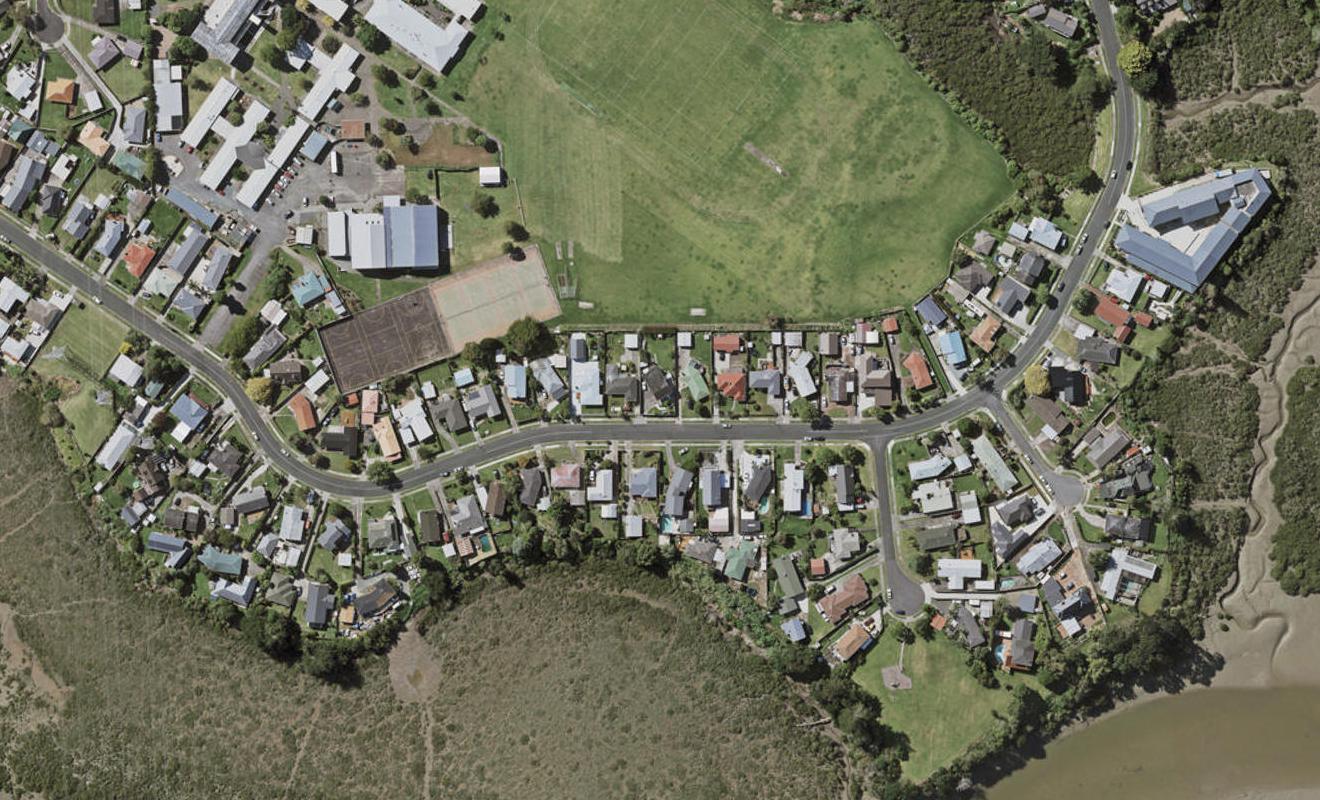 106A Edgewater Drive, Pakuranga, Auckland - Carousel 1
