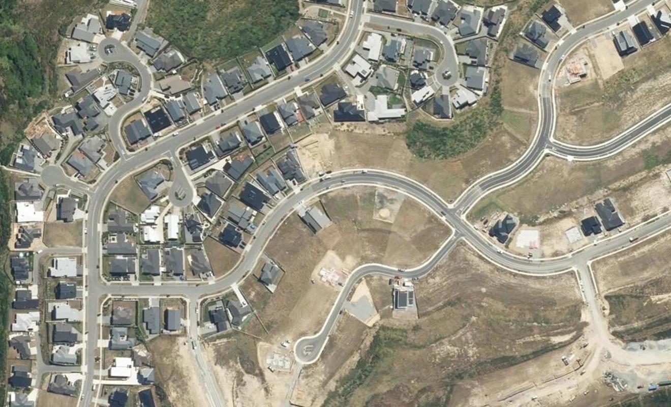 105 Queen Charlotte Drive, Aotea, Porirua - Carousel 1