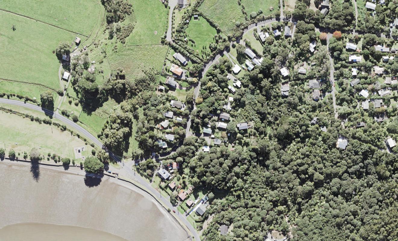 13 Upland Road, Huia, Auckland - Carousel 1