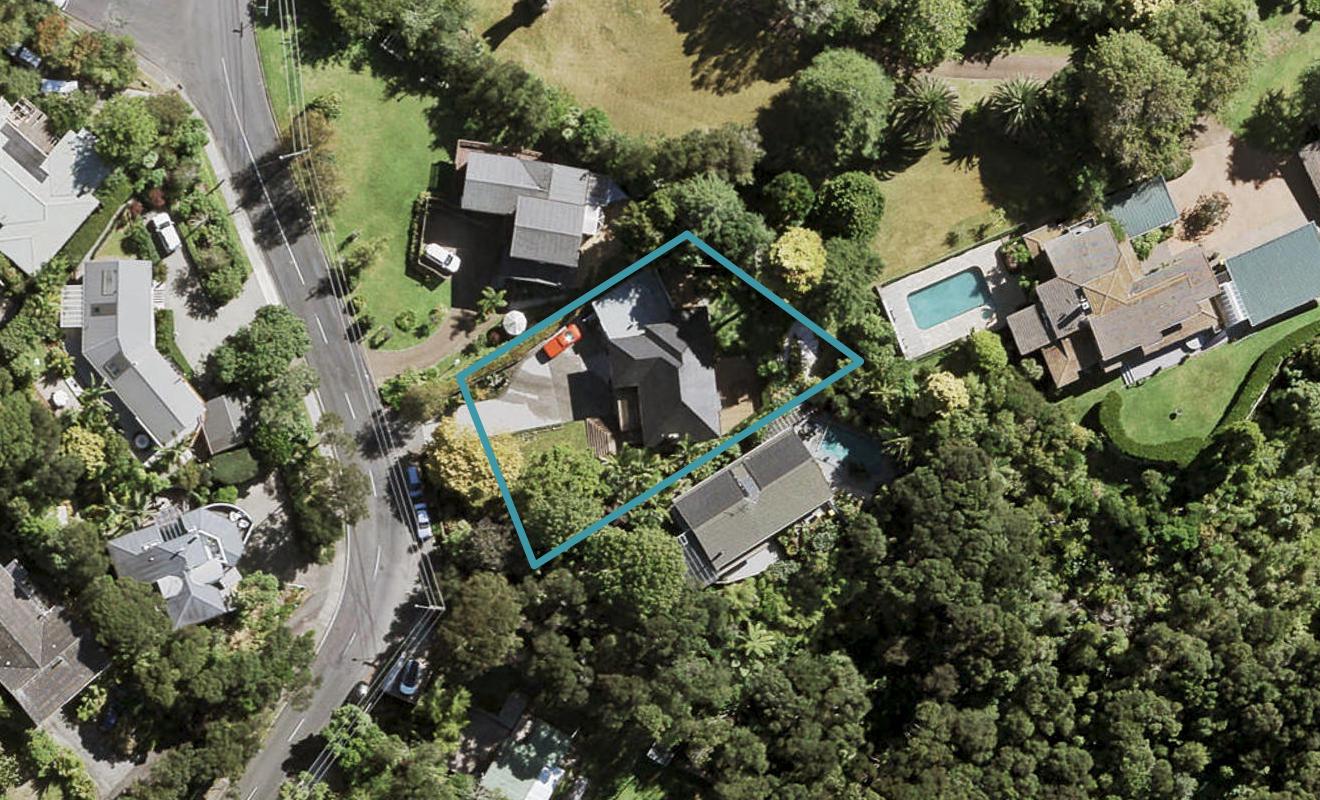 77 Takahe Road, Titirangi, Auckland - Carousel 1