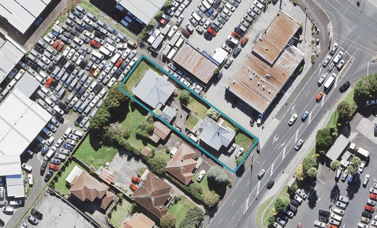 5 West Coast Road, Glen Eden, Auckland - Carousel 1