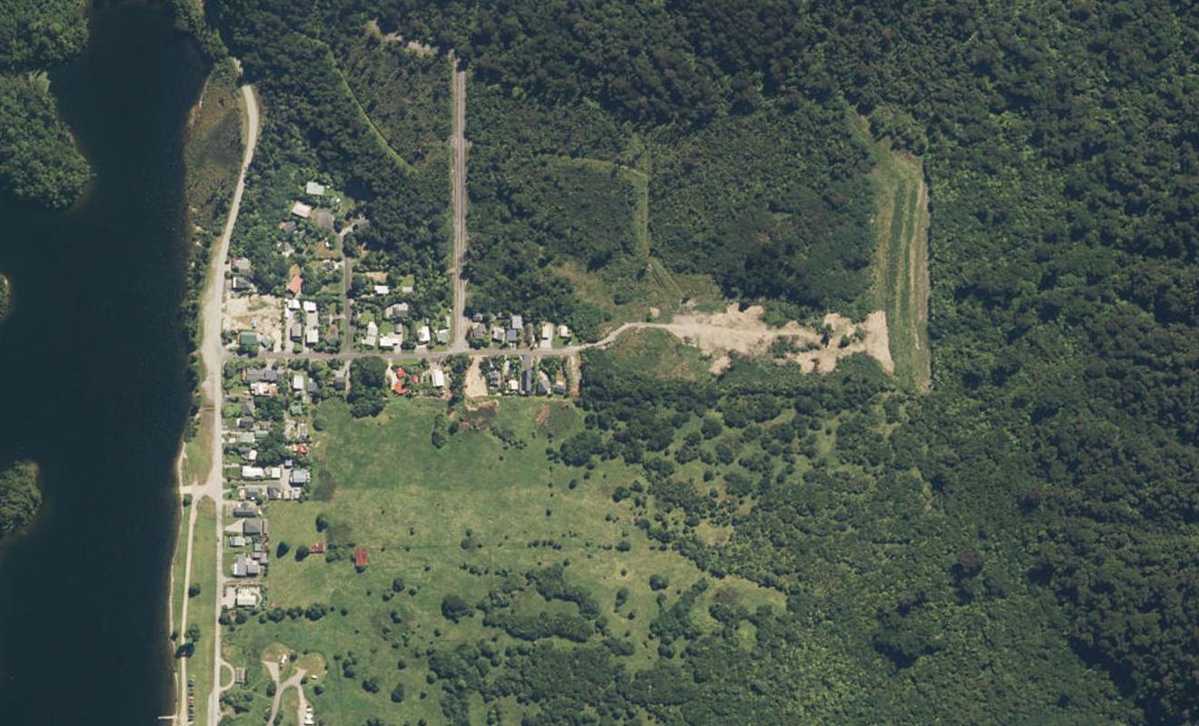 31 Stuart Street, Lake Kaniere, Kokatahi - Carousel 1
