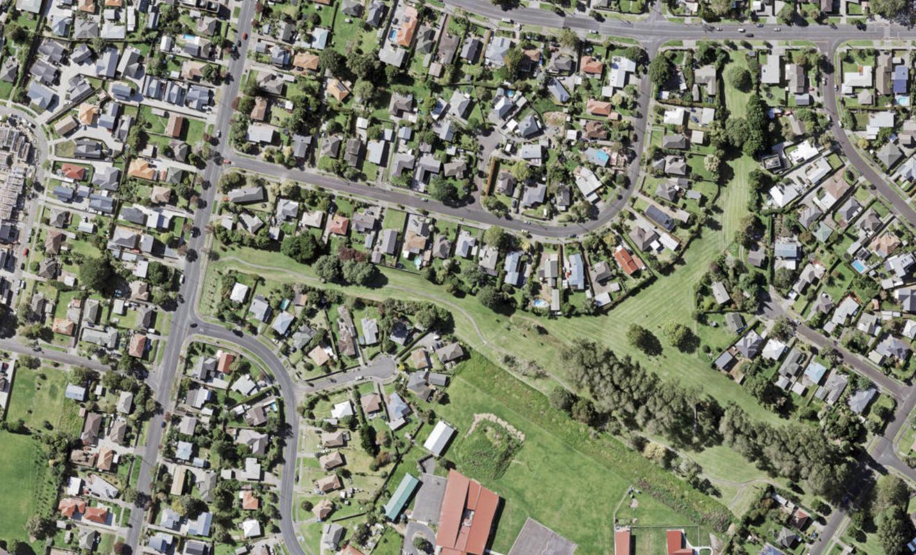 28D Weybridge Crescent, Glen Innes, Auckland - Carousel 1