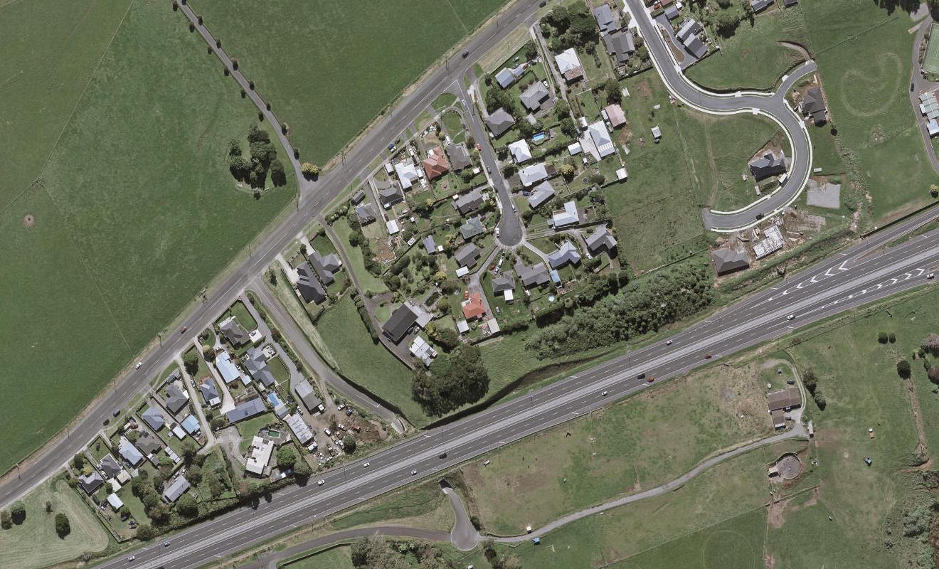 8 Hulke Crescent, Bell Block, New Plymouth - Carousel 1