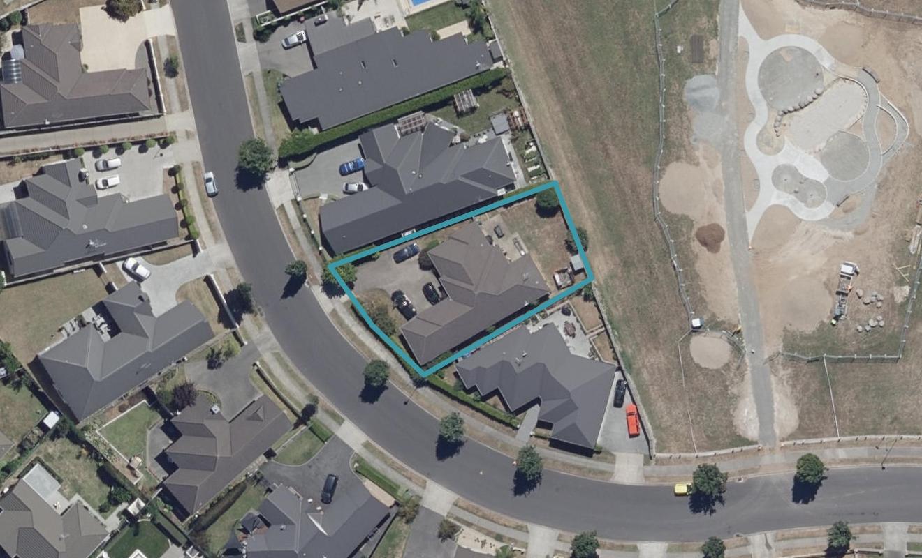 27 Darjon Drive, Huntington, Hamilton - Carousel 1