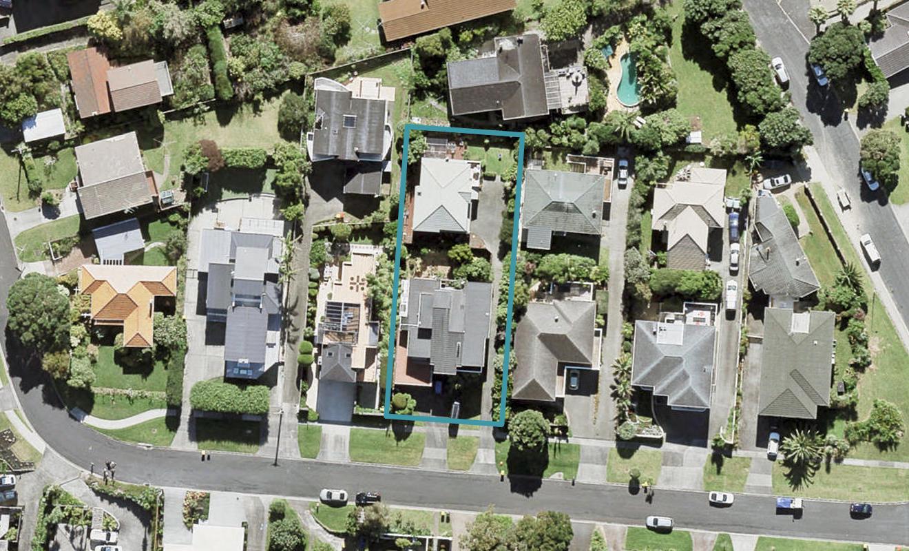 1/8 Clifton Road, Waiake, Auckland - Carousel 1