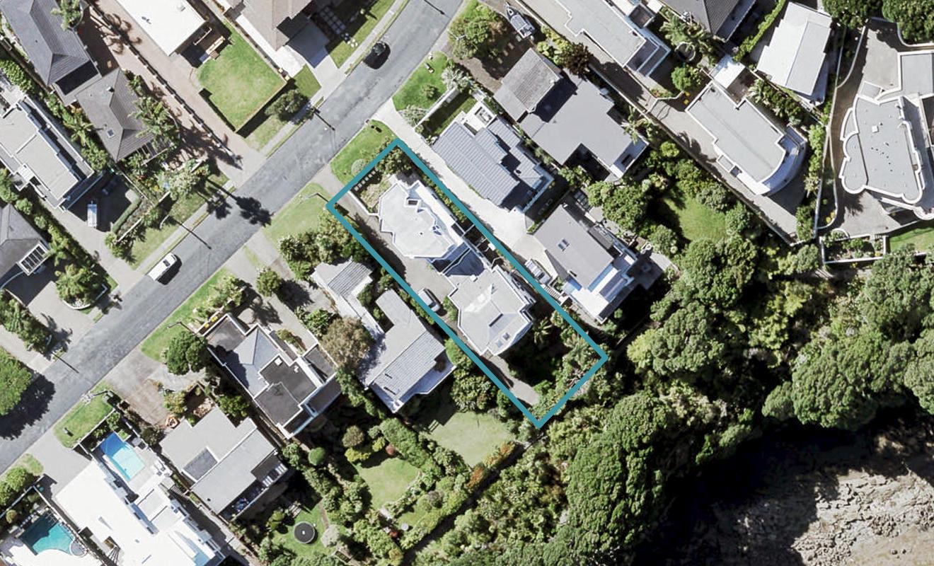 2/19 Churchill Road, Murrays Bay, Auckland - Carousel 1