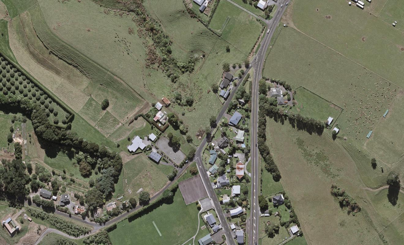 16 Waireka Road East, Omata, New Plymouth - Carousel 1