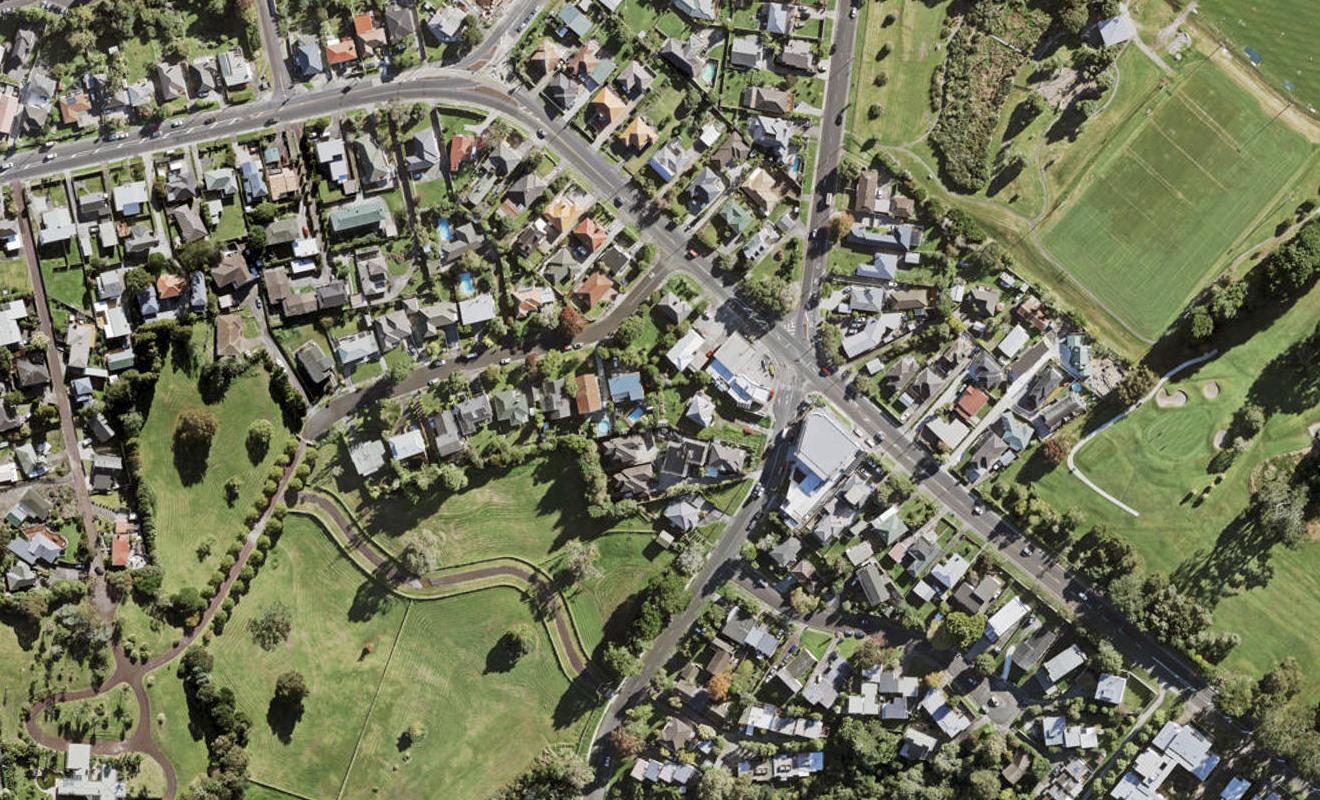 3F Commodore Drive, Mount Roskill, Auckland - Carousel 1