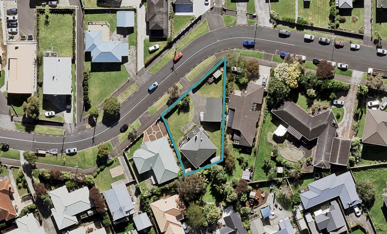 12 Heaphy Street, Blockhouse Bay, Auckland - Carousel 1