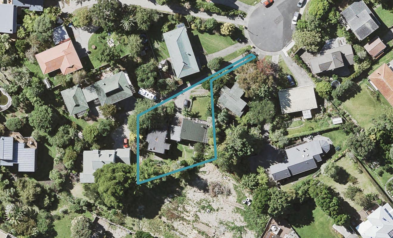 2/24 Wisteria Way, Mairangi Bay, Auckland - Carousel 1