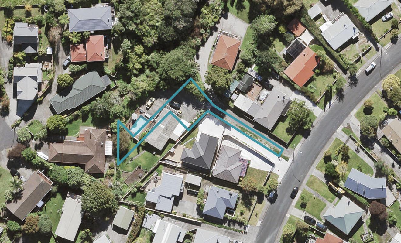 1/16 Kirby Street, Glendene, Auckland - Carousel 1