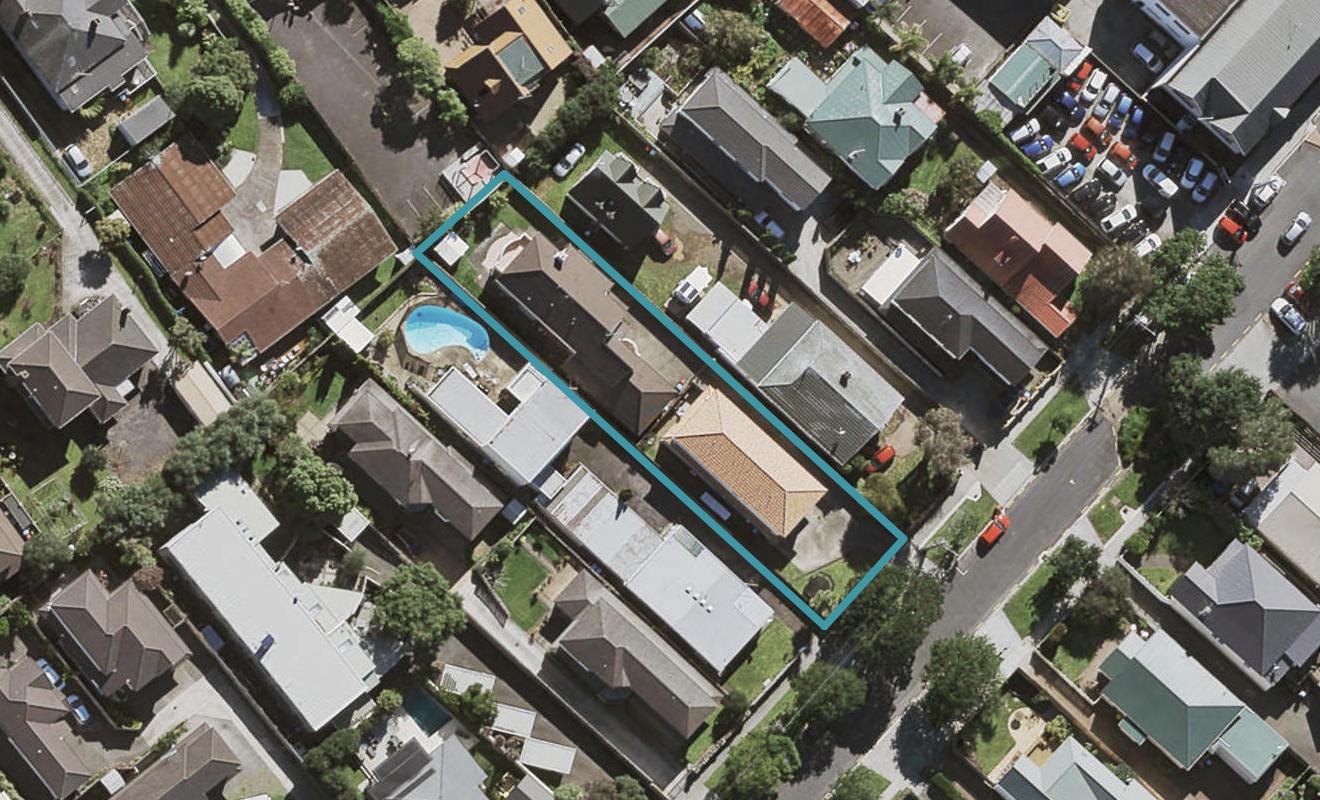 2/9 Puriri Avenue, Greenlane, Auckland - Carousel 1