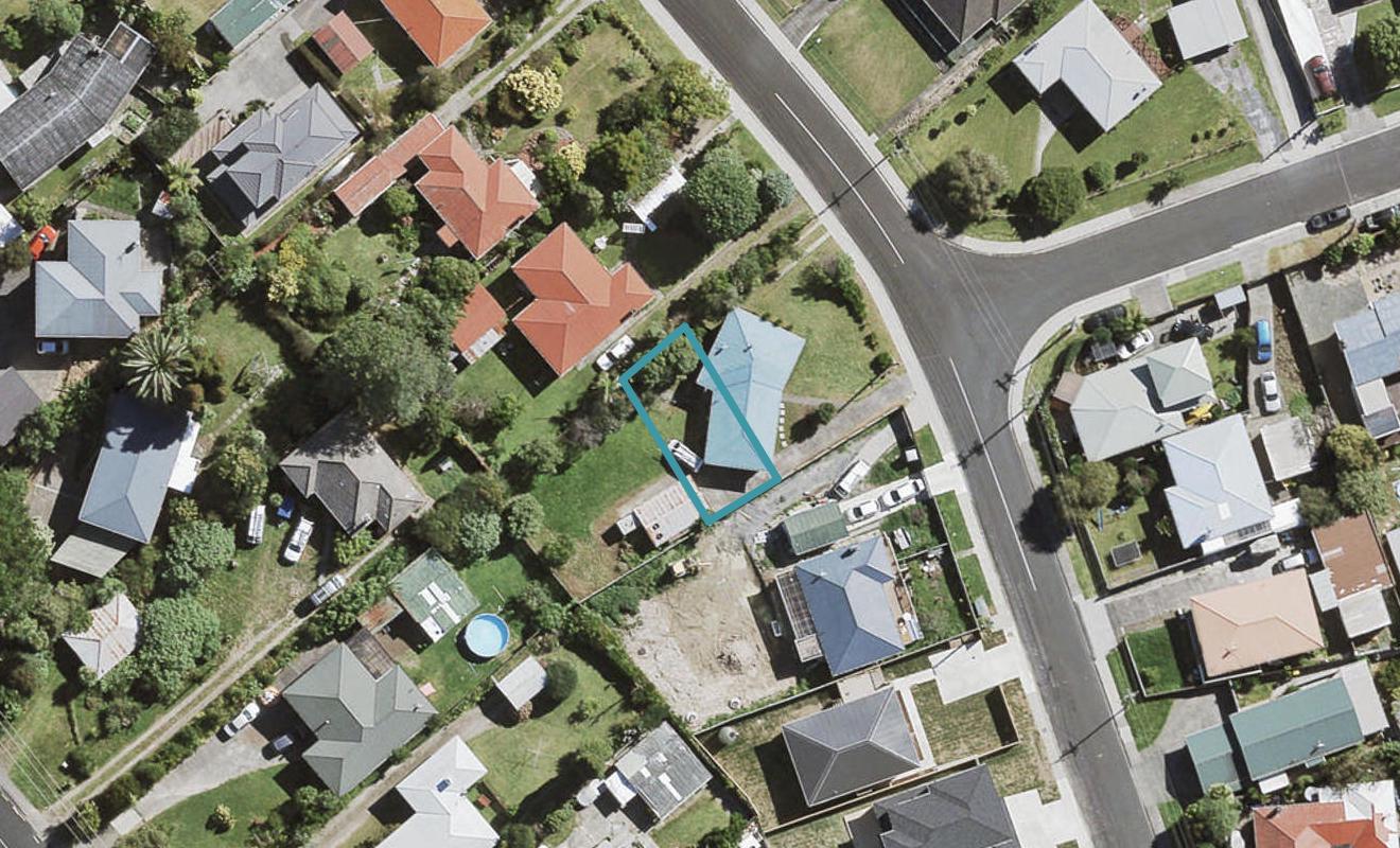 8C Mawney Road, Henderson, Auckland - Carousel 1