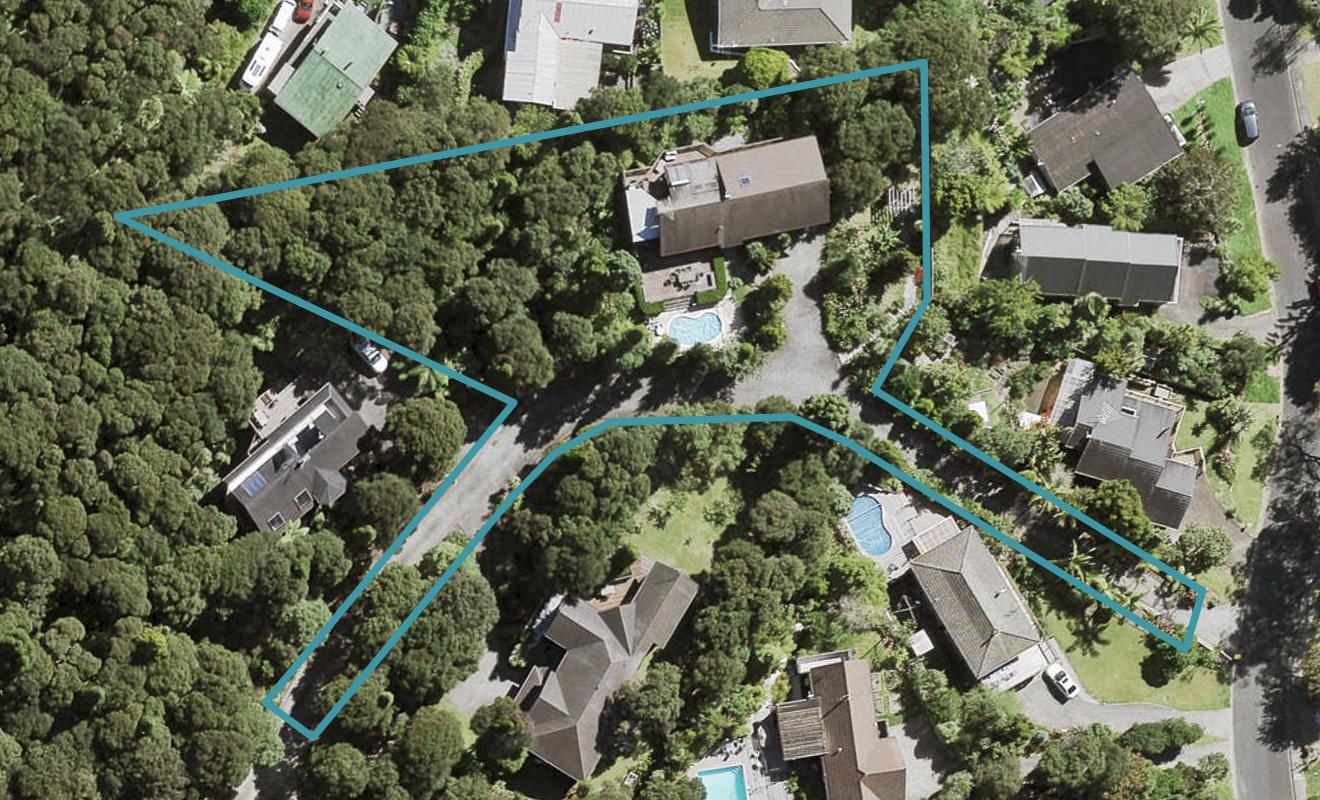 11A Longfellow Parade, Glen Eden, Auckland - Carousel 1