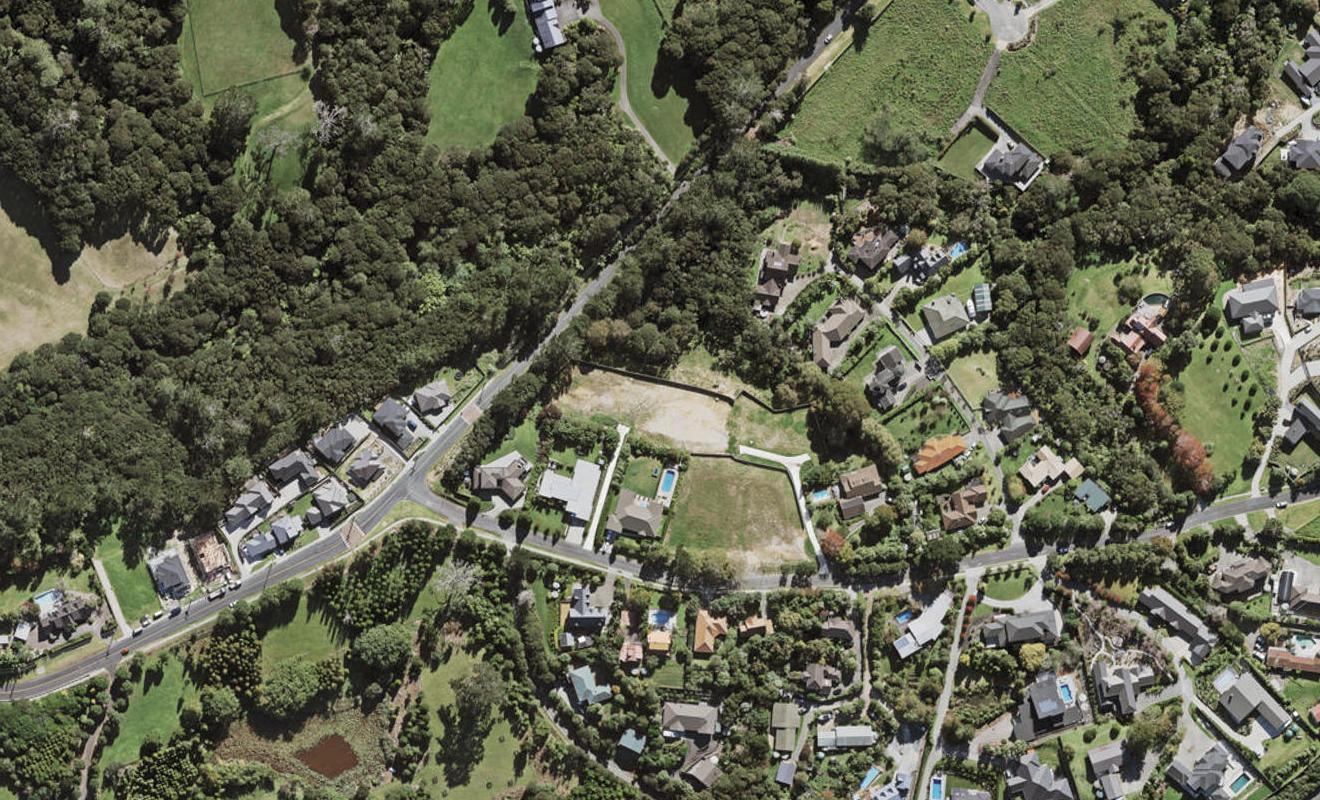 11 Wicklam Lane, Greenhithe, Auckland - Carousel 1
