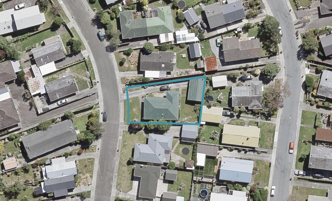 16 Roband Crescent, Brown Owl, Upper Hutt - Carousel 1