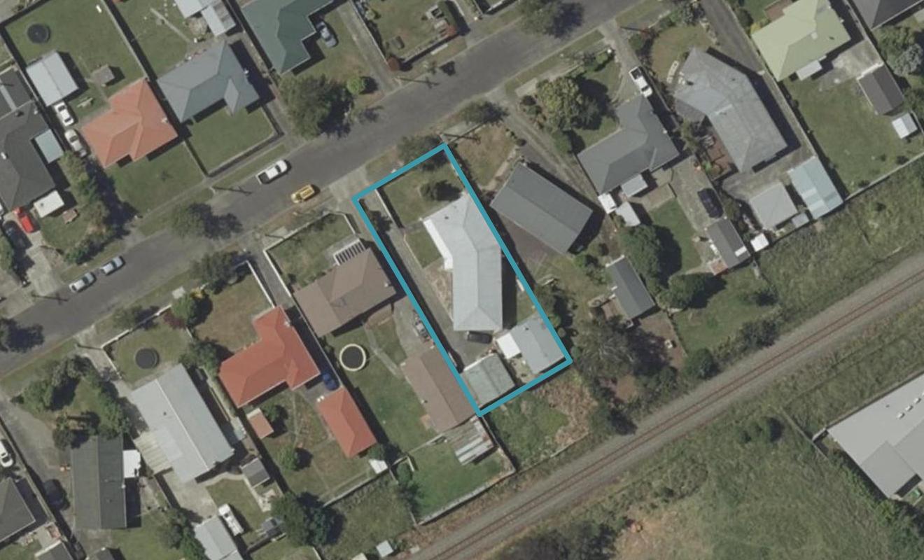 35 Tararua Terrace, Cloverlea, Palmerston North - Carousel 1