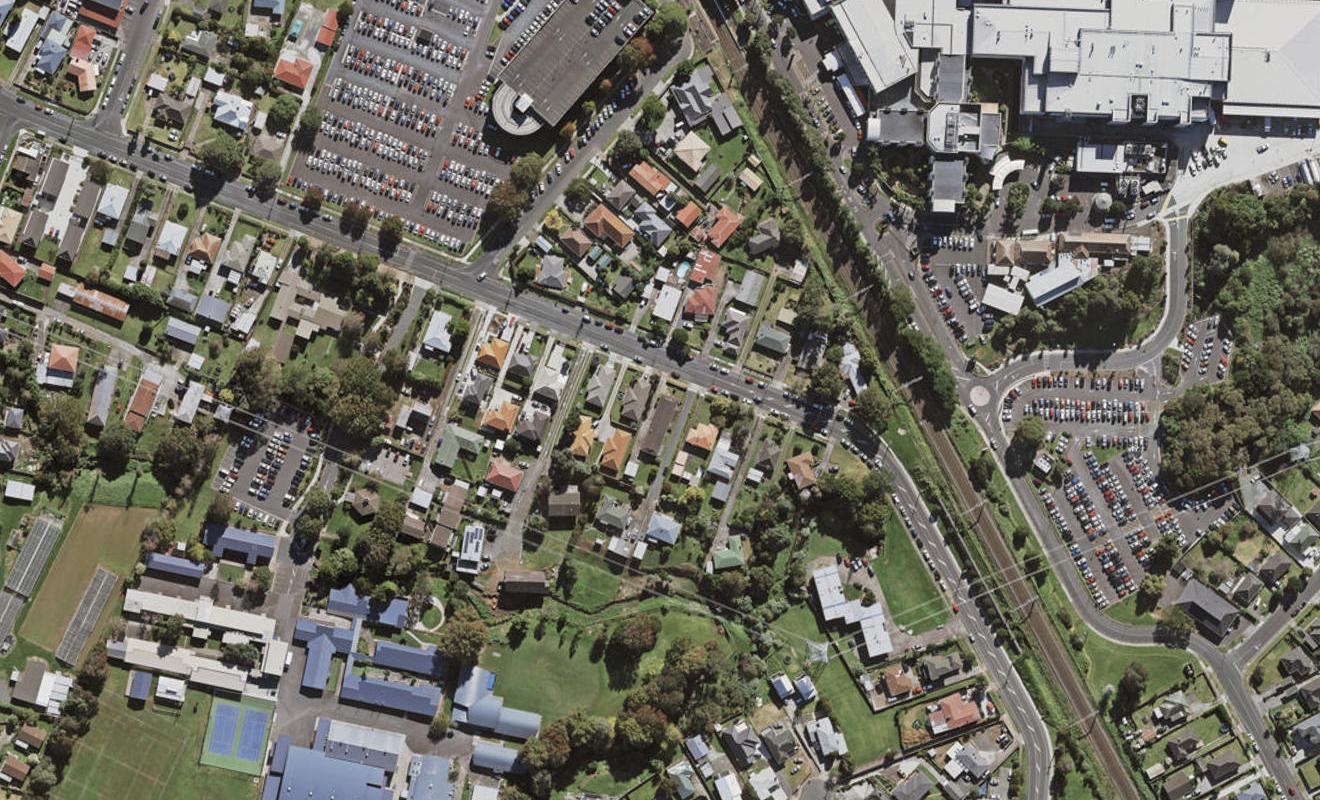6/103 Gray Avenue, Mangere East, Auckland - Carousel 1